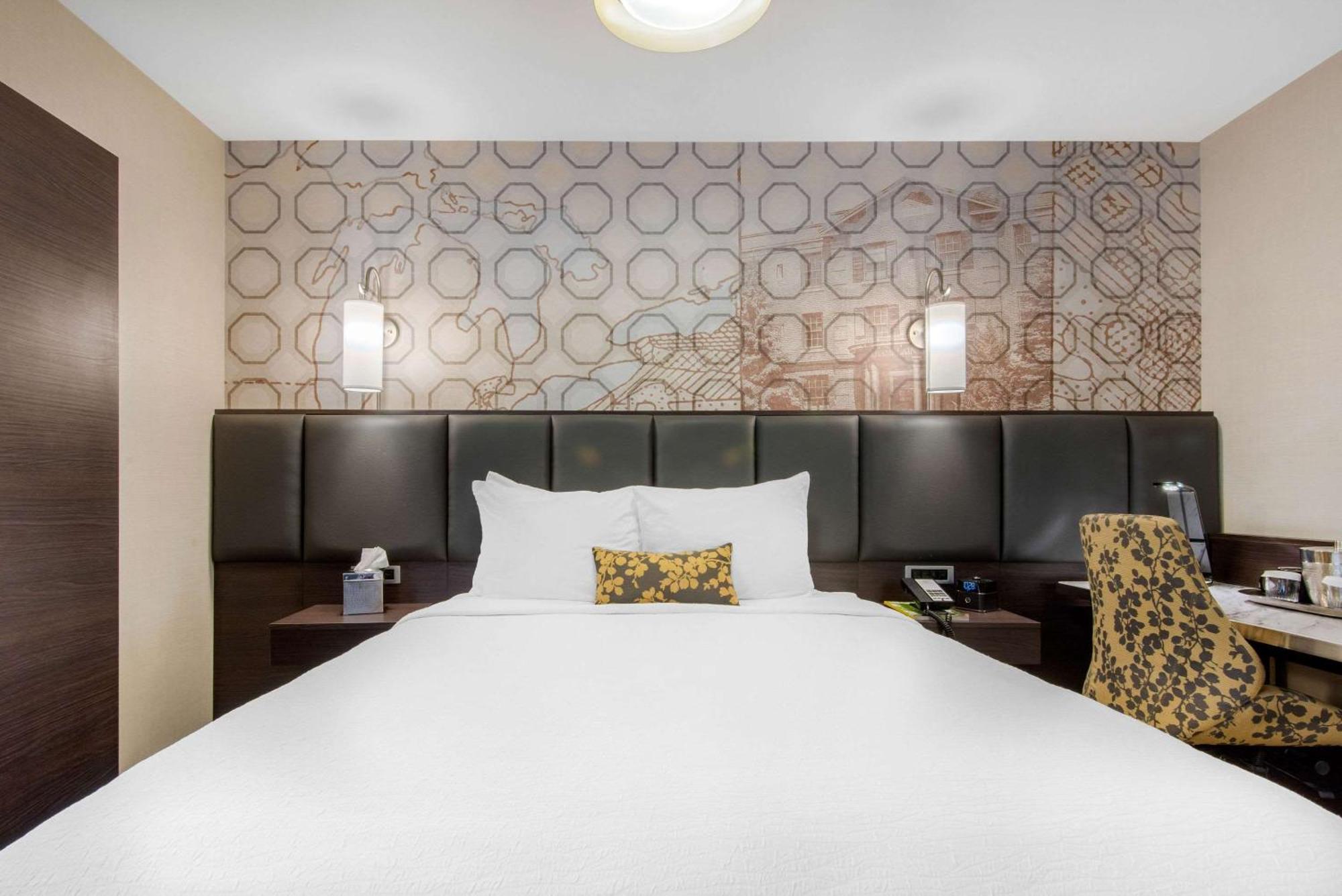 אוריליה The Champlain Waterfront Hotel Ascend Hotel Collection מראה חיצוני תמונה