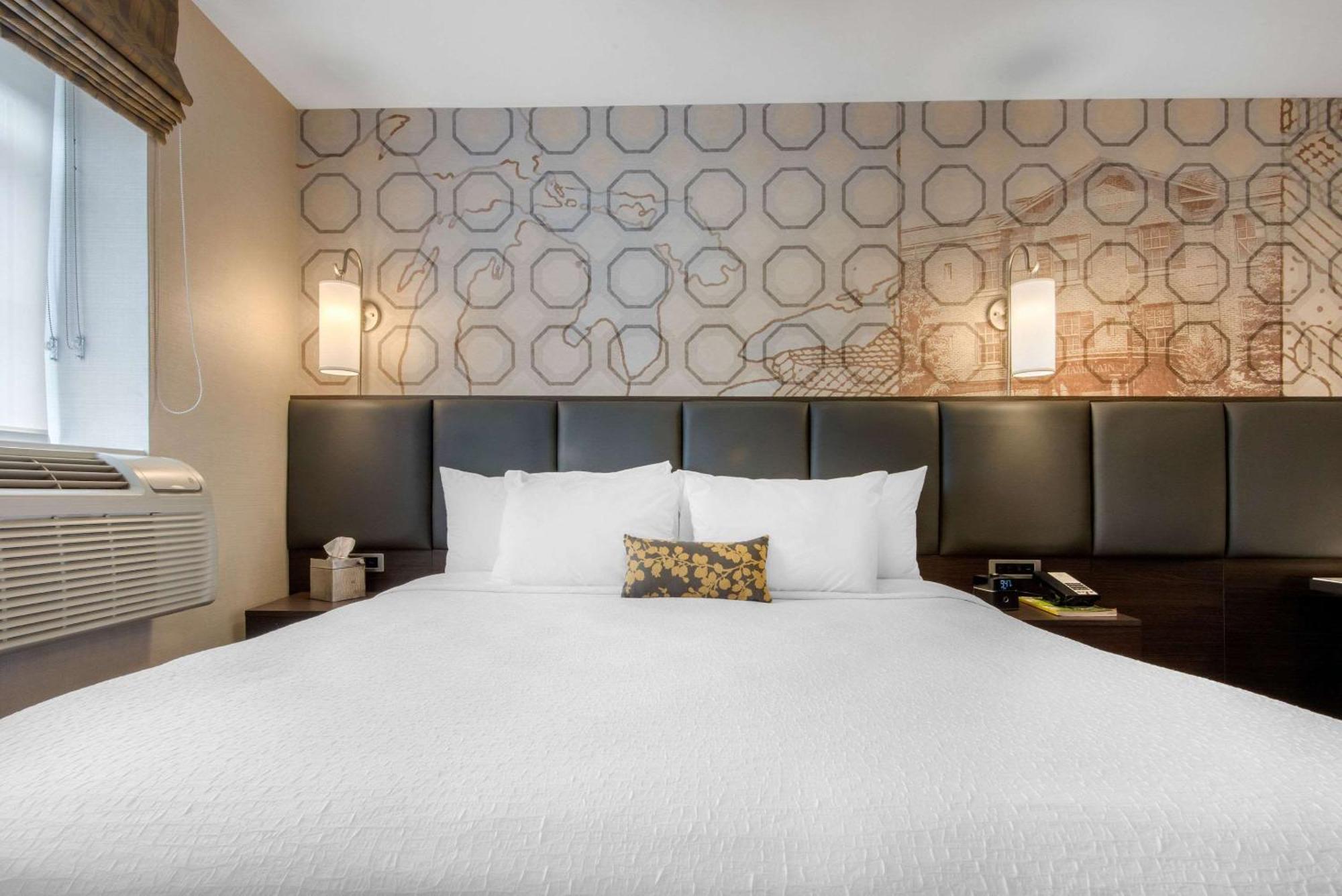 אוריליה The Champlain Waterfront Hotel Ascend Hotel Collection מראה חיצוני תמונה