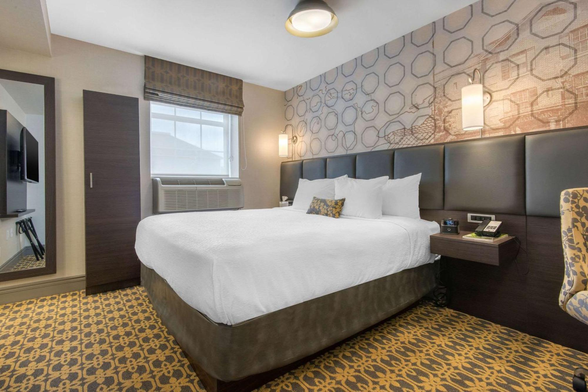 אוריליה The Champlain Waterfront Hotel Ascend Hotel Collection מראה חיצוני תמונה