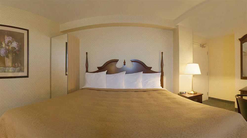אוריליה The Champlain Waterfront Hotel Ascend Hotel Collection מראה חיצוני תמונה